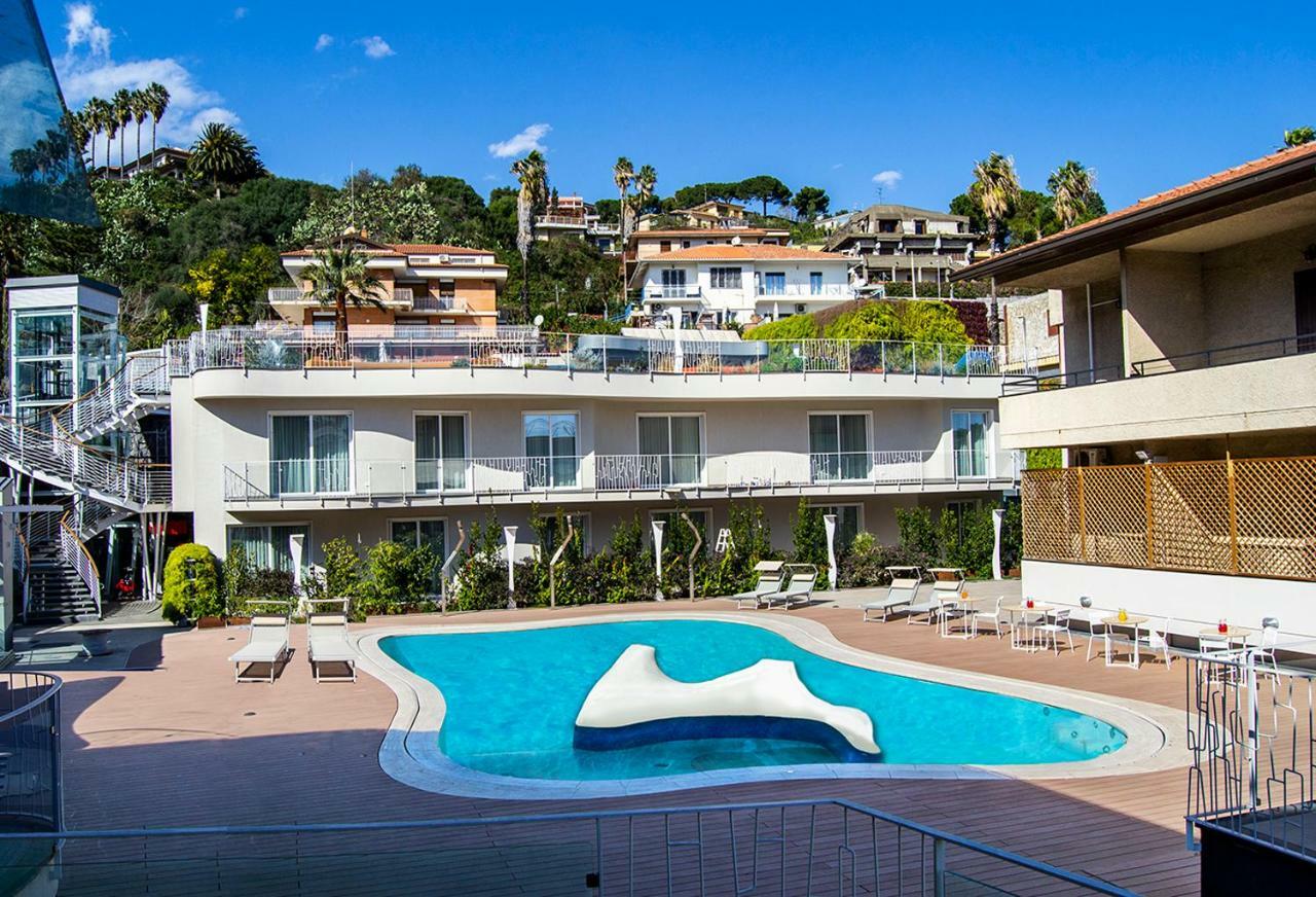 Ciclope Resort Aci Trezza Esterno foto